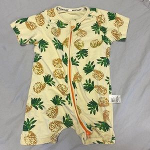 Baby clothes